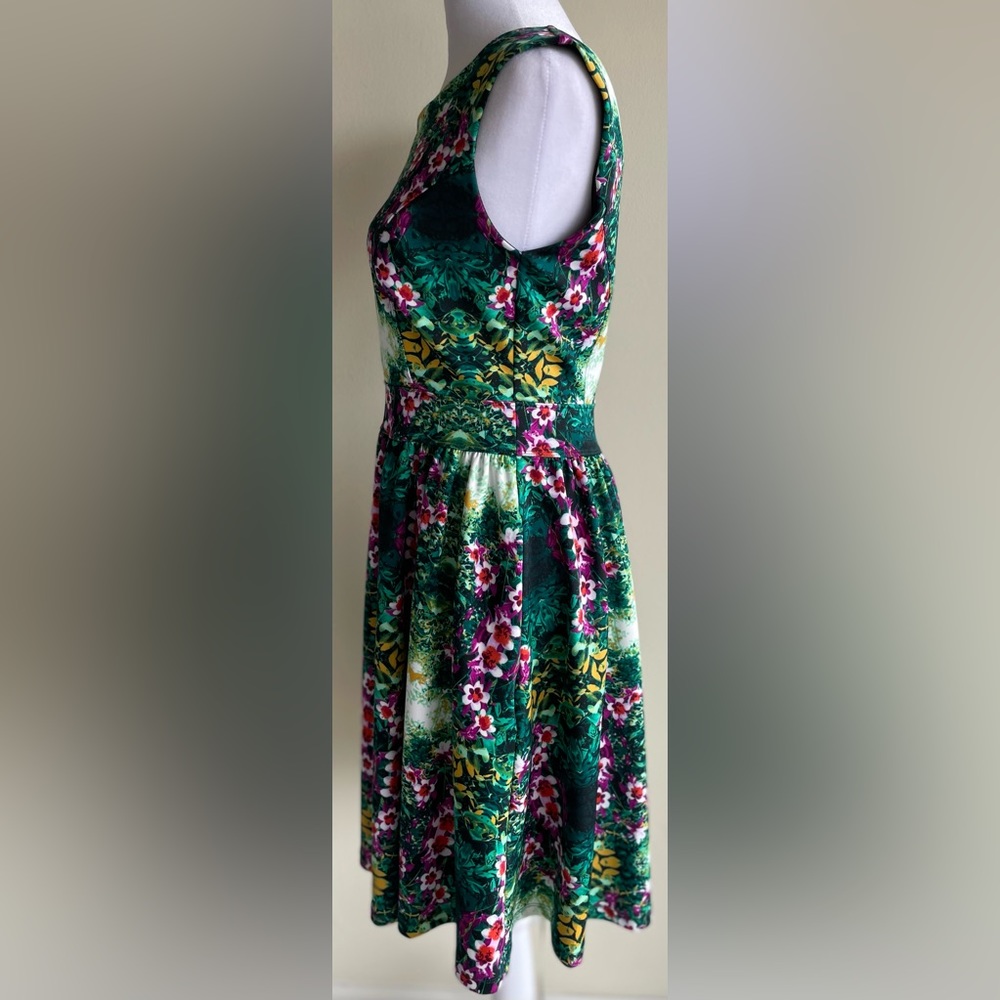 CYNTHIA ROWLEY SLEEVELESS FLORAL PRINT FIT N FLARE DRESS, GREEN, SZ 6 - Picture 8 of 12